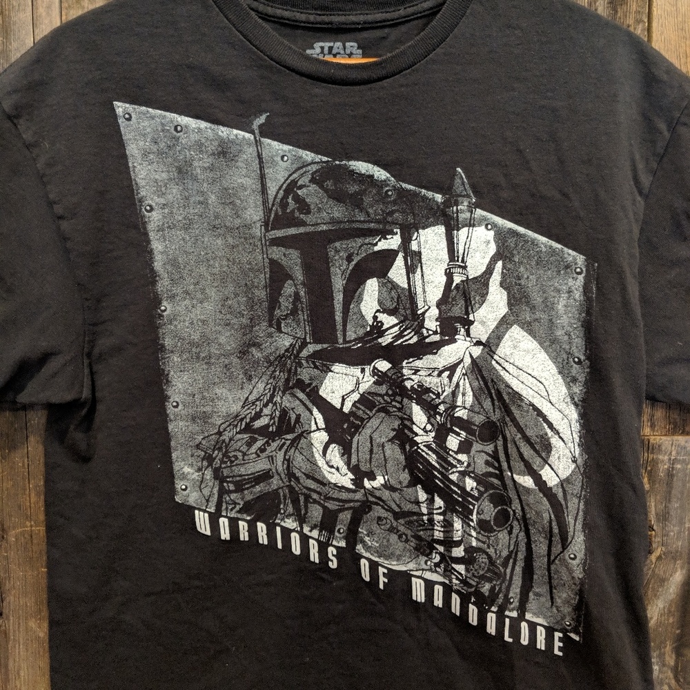 Star Wars warriors of Mandalore graphic Tshirt.